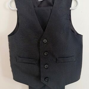 Van Heusen brand boys suit vest/pant.